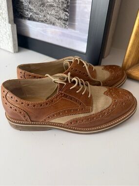 Halogen Brown and Beige Wingtip Oxford Flats